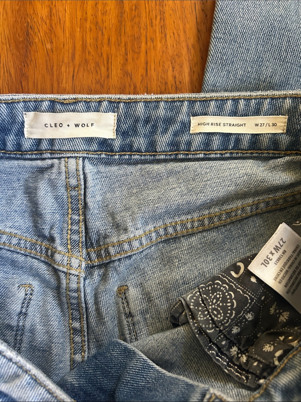 Cleo + Wolf High Rise Straight women’s Jeans, W27/L30 - Picture 5 of 5